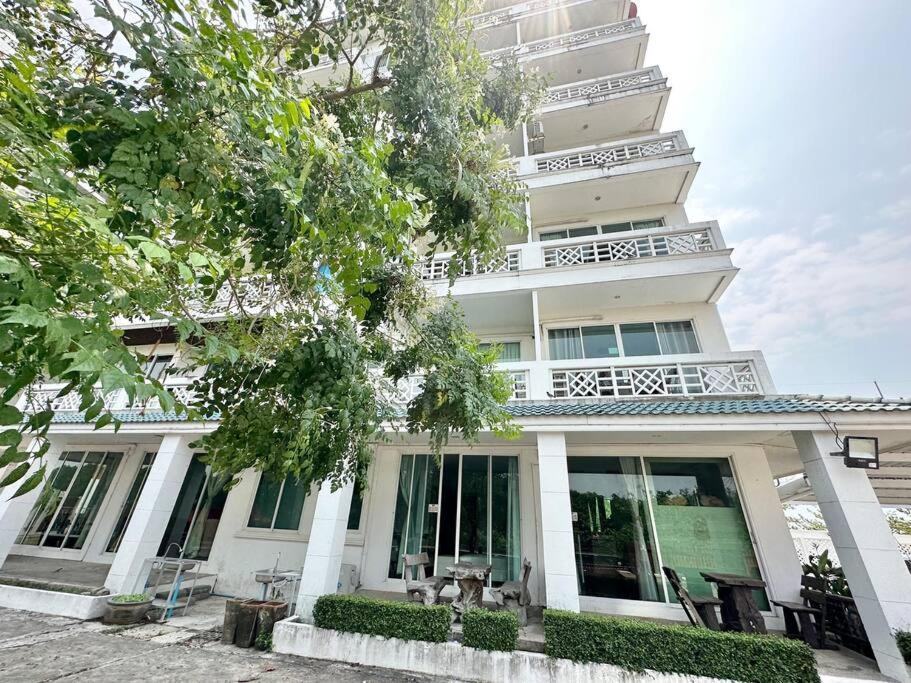 บ้านชายทะเล ที่พักติดทะเล หาดแสงจันทร์