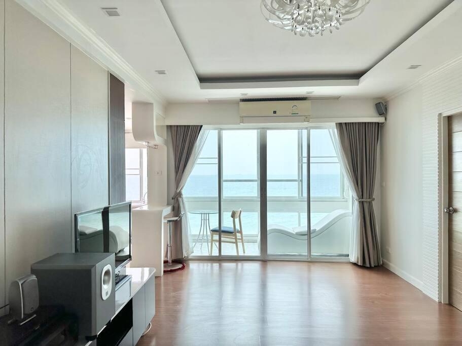 บ้านชายทะเล ที่พักติดทะเล หาดแสงจันทร์ *