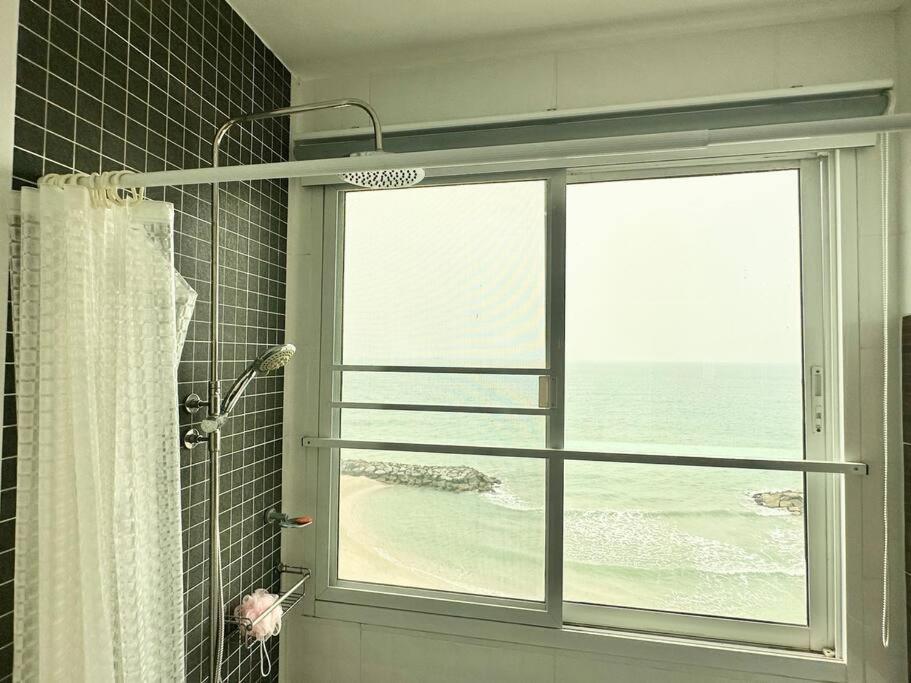 บ้านชายทะเล ที่พักติดทะเล หาดแสงจันทร์ Апартаменты